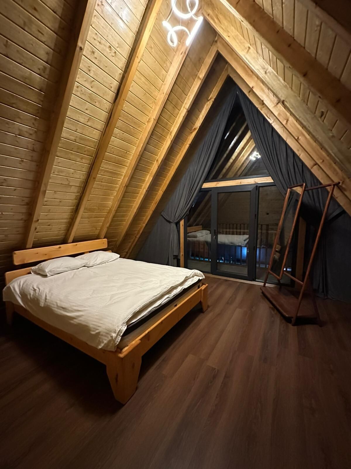 Bungalow - 2 sovrum - privat pool - utsikt mot bergen