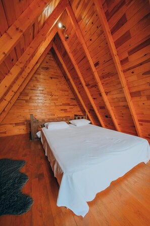 Bungalow - privat pool - utsikt mot bergen