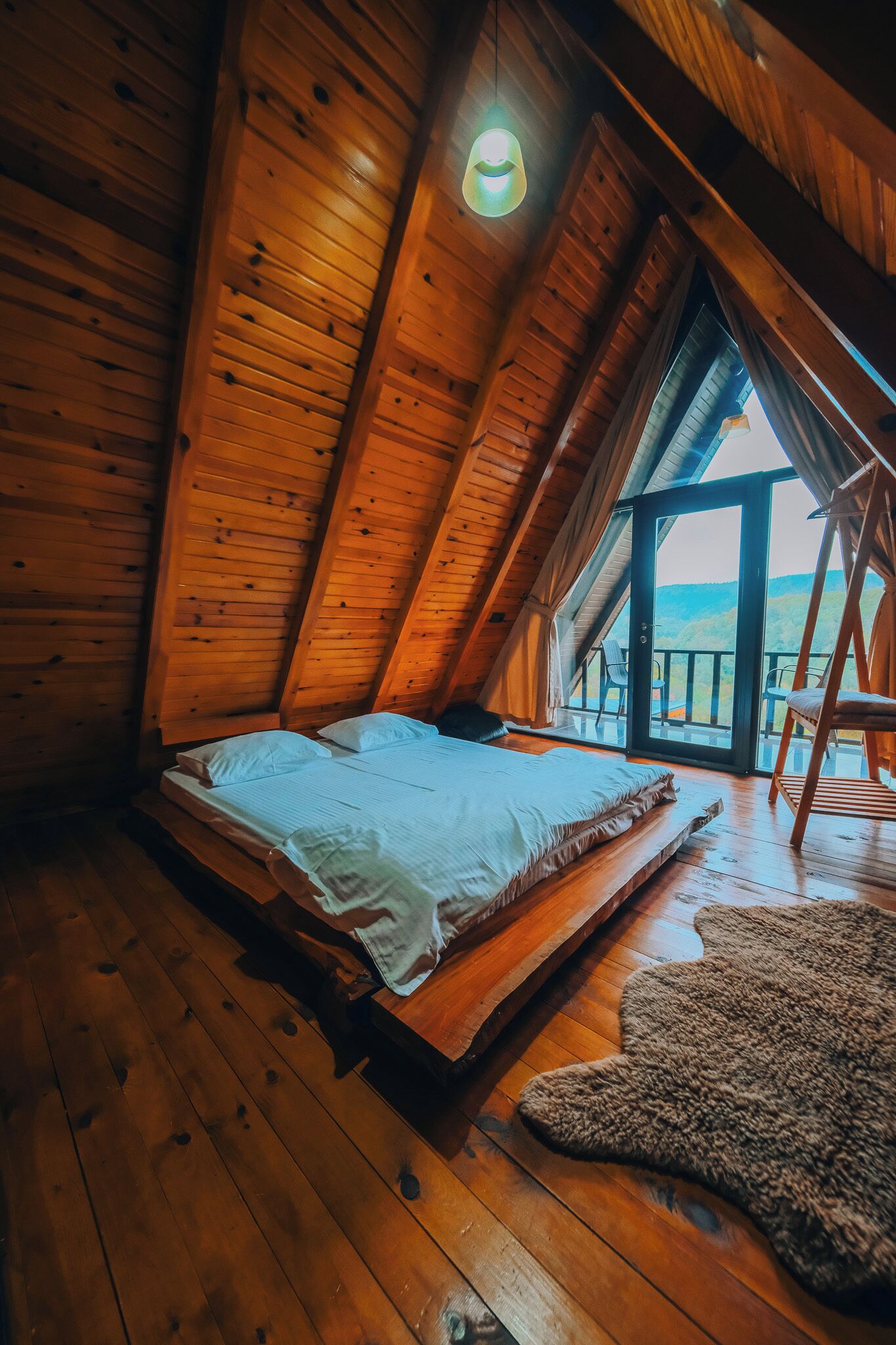 Bungalow - privat pool - utsikt mot bergen