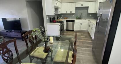 Cute 5-bedroom house in peaceful Winter Park