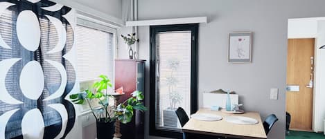 Apartment, 1 Bedroom, Accessible | Dining