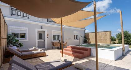 Elaionas Luxe w/ Private Pool : No.2