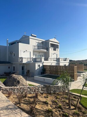 Exterior - Elaionas Luxe w/ Private Pool : No.2 (Mastihari)