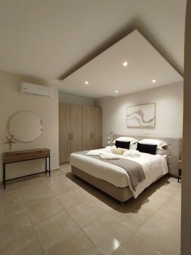 Elaionas Luxe w/ Private Pool : No.2