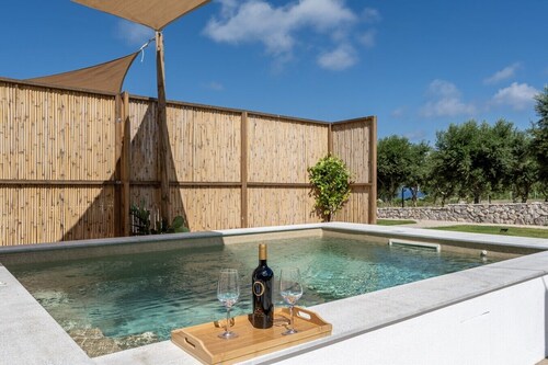 Elaionas Luxe w/ Private Pool : No.1