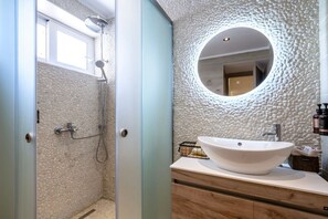 Hair dryer, towels - Elaionas Luxe w/ Private Pool : No.1 (Mastihari)