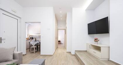 Port Cyan Suite - 2 Min Walk to Harbor & Beaches