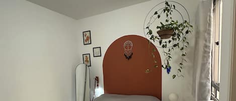 1 bedroom, desk, iron/ironing board, WiFi