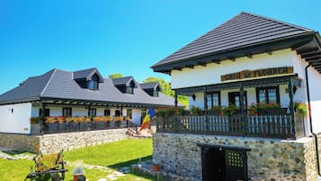 Family Apartment, Balcony