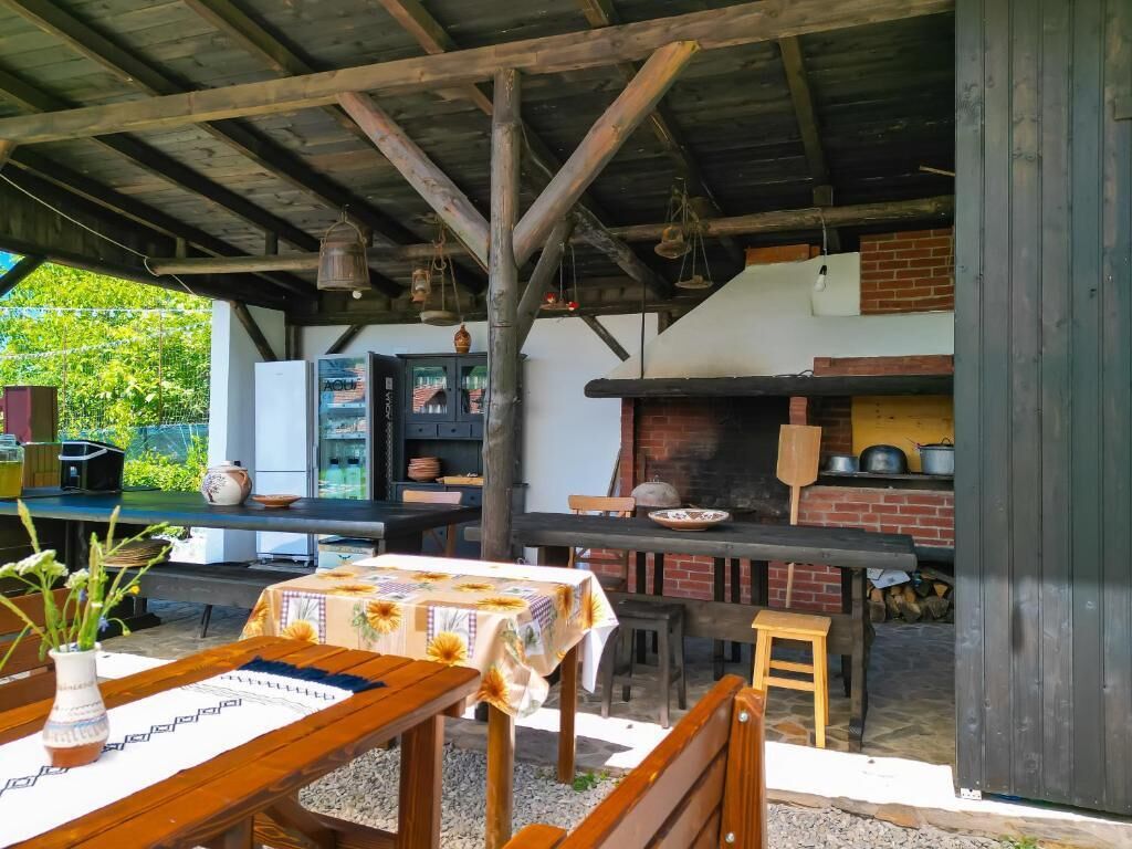 تناول الطعام بالخارج