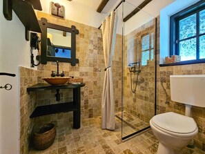 Double Room, Garden View | Bathroom