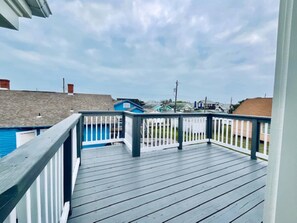 Rumah, Beberapa Tempat Tidur, patio, pemandangan kebun (Coastal Cove) | Pemandangan dari kamar