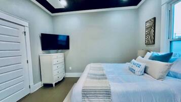 Casa, varias camas, patio, vista al jardín (Coastal Cove)