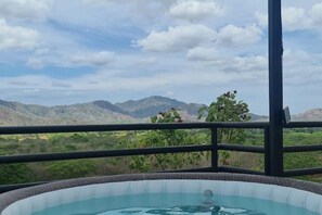 Outdoor spa tub - Potrero Glamp #2 Praia de Potrero Guanacaste (Potrero)