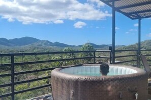 Outdoor spa tub - Potrero Glamp #2 Praia de Potrero Guanacaste (Potrero)