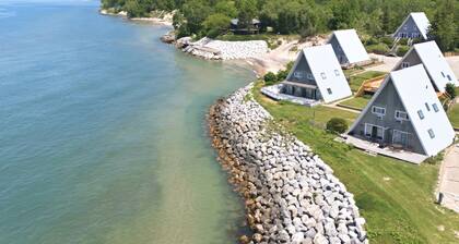 Chalet #71 Near Pickleball Courts & Walk to Beach