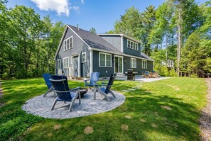 Outdoor dining - Van Duyne North Airy Escape (Ogunquit)