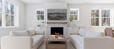 House, Multiple Beds, Patio, Garden View (Van Duyne North) | Living area