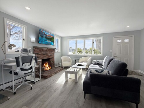 Just Ducky: Lake Front, Easy Access to Boston, Mobility Friendly