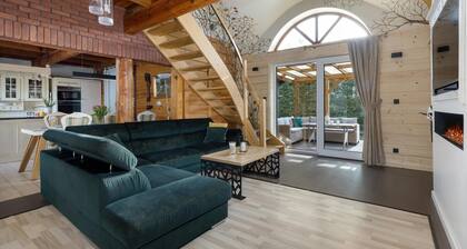 Large, comfortable holiday villa with a garden