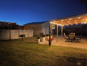 Outdoor dining - Private saltwater pool. Mins to Panama City Beach (Panama City)