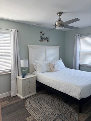 Room - Private saltwater pool. Mins to Panama City Beach (Panama City)