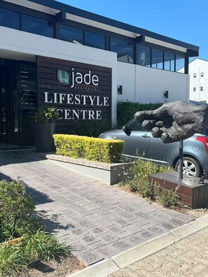 Exterior detail - The Jade , Serene 1-bedroom apartment in perfect Somerset West location (Somerset West)