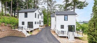 Lakeside Cottage Retreat – 4 Loft Style Cottages with Dock Slip - Weirs Beach