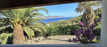 Villa nestled in the green in Salina, with beautiful views of Lipari.