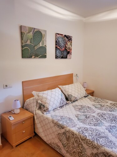 Charming Apartment With Garden in Almeria