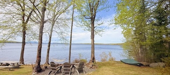 Lake Front, Pet-Friendly Cabin with Canoe and lake views