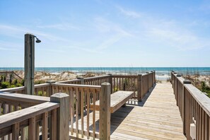 Property grounds - Ocean View Top Floor Condo | Pool | Easy Beach Access | Ocean Reef (Emerald Isle)