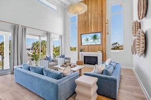Smart TV, ping pong - Summer Paradise-Rooftop deck and private heated pool/spa (Anna Maria)