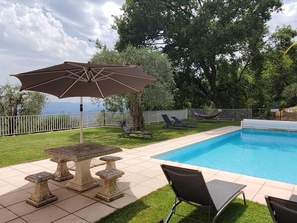 Piscine extérieure, piscine chauffée