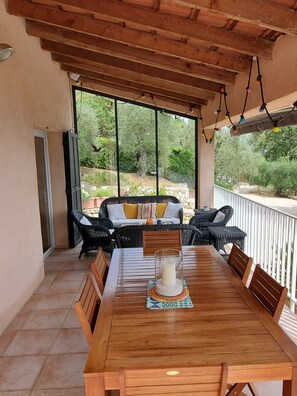 Outdoor dining - Quiet South Facing Villa with Pool. Panoramic view! (Grasse)