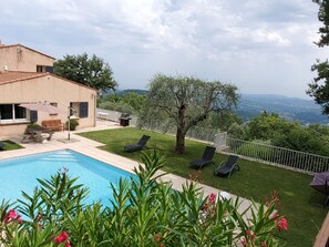Outdoor pool, a heated pool - Quiet South Facing Villa with Pool. Panoramic view! (Grasse)