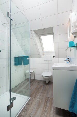 Bathroom - Vrbo Property (Norden)