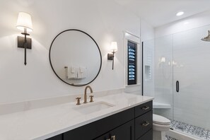Shower - Charming Carriage House Near 30A Beach Access & Pool | Bonheur Vacations (Inlet Beach)