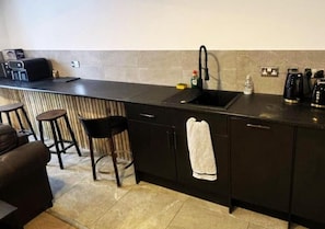 Apartment, 1 Bedroom, Non Smoking, City View | Dapur peribadi