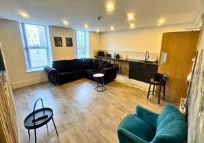 Family Apartment, 4 Bedrooms, Non Smoking | Living area - Beacon Apart-hotel (Liverpool)