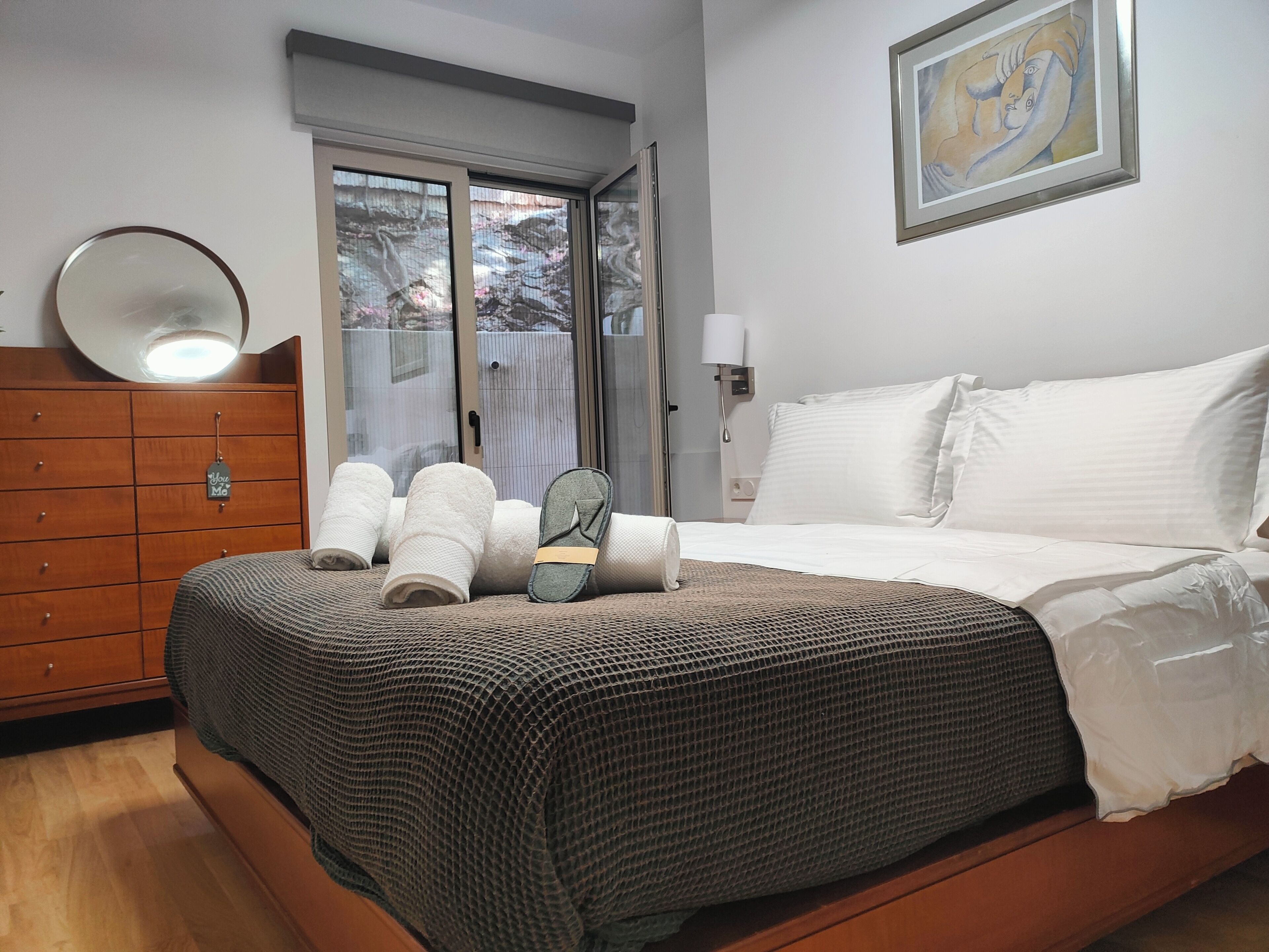 3 bedrooms, iron/ironing board, free WiFi, bed sheets
