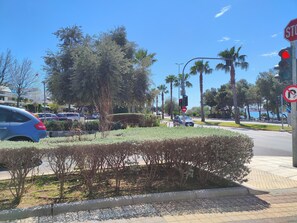 Property grounds - 3BR Ensuite Luxury Home · Walk to Beach · Parking · Athenian Riviera (VOULIAGMENI)
