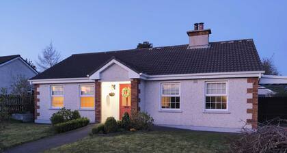 Ideal location in Belleek Castle grounds, walk to the hotel, woods or town!