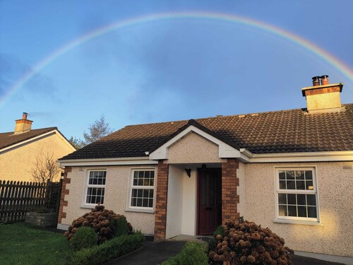 Ideal location in Belleek Castle grounds, walk to the hotel, woods or town!