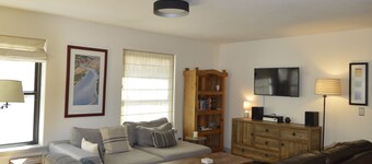Lovely 3-bedroom, 2-bath house. Perfect for your mountain getaway!