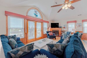 TV, DVD player, stereo - JL #824 - Semi-Oceanfront - Private Swimming Pool (Nags Head)