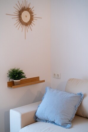 Apartment | Living room - Apartment Near the Beach in El Bajoncillo (Torremolinos)