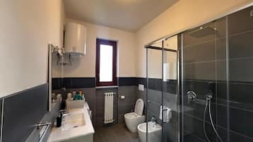 Classic Apartment, Mountain View | Bathroom