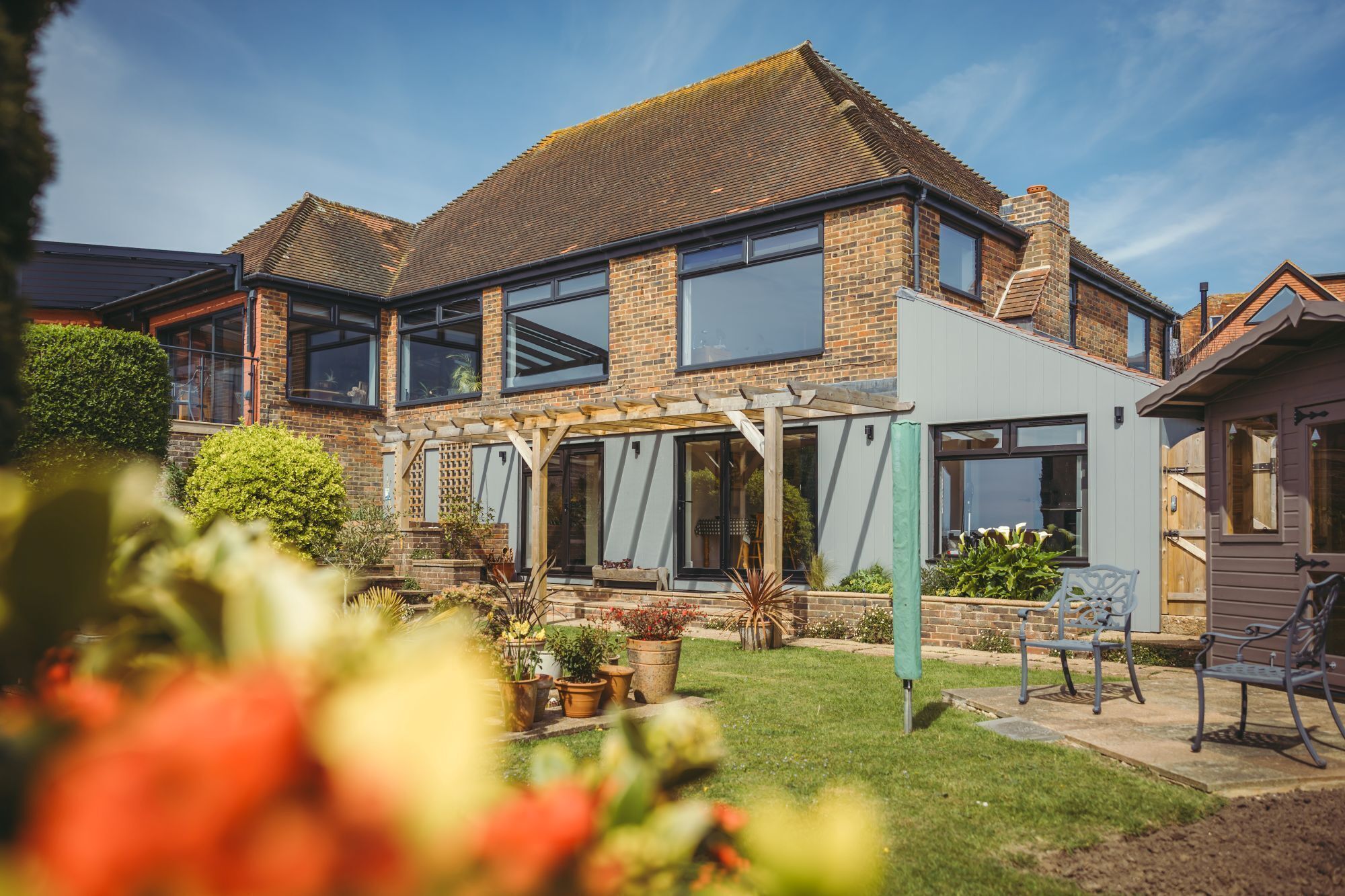 المنشأة من الخارج