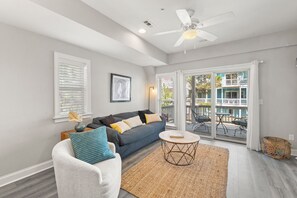 TV - Just Peachy: Shared Pool w/ Lazy River | Dog-Friendly (Kill Devil Hills)